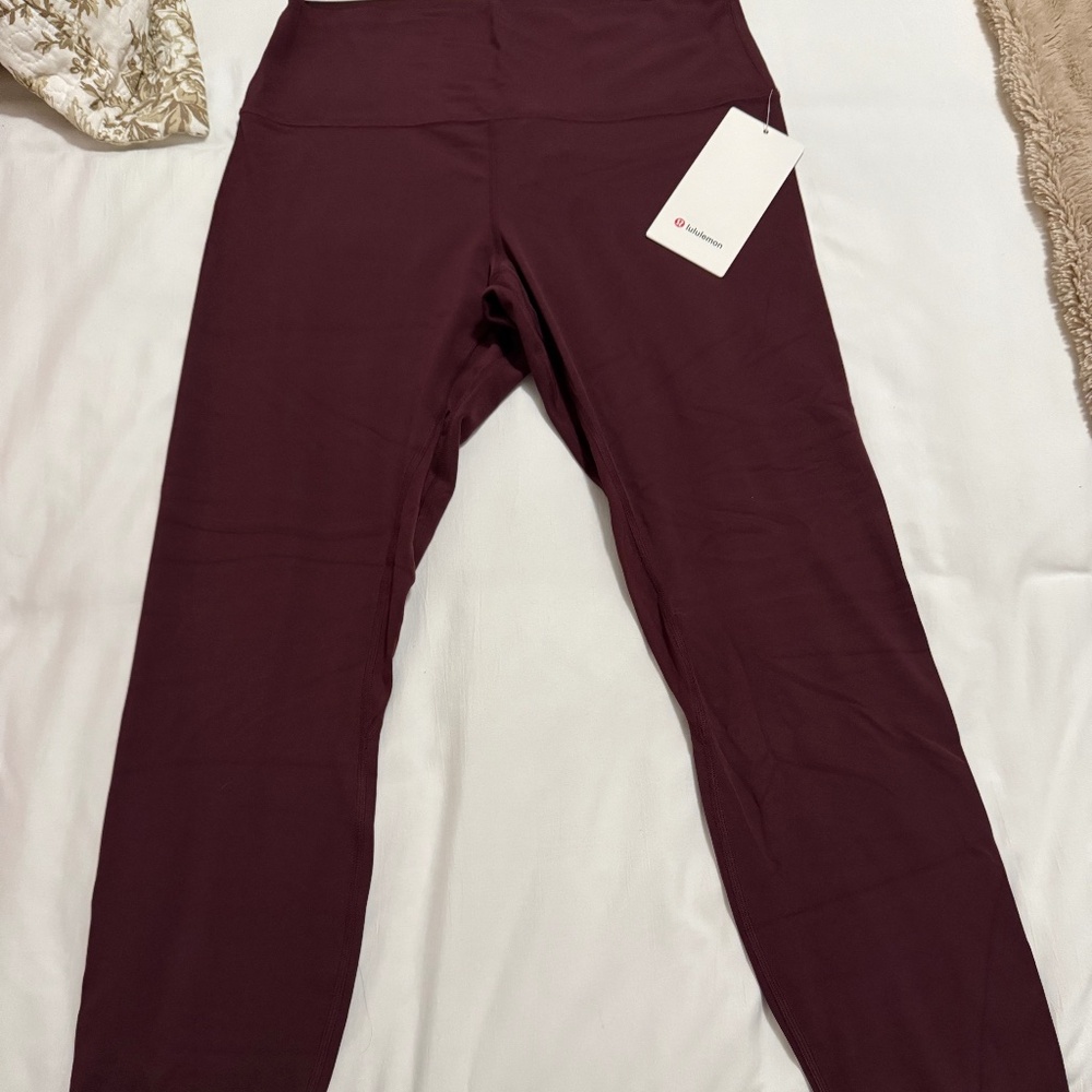 Lululemon Align HR leggings 28” in wine color